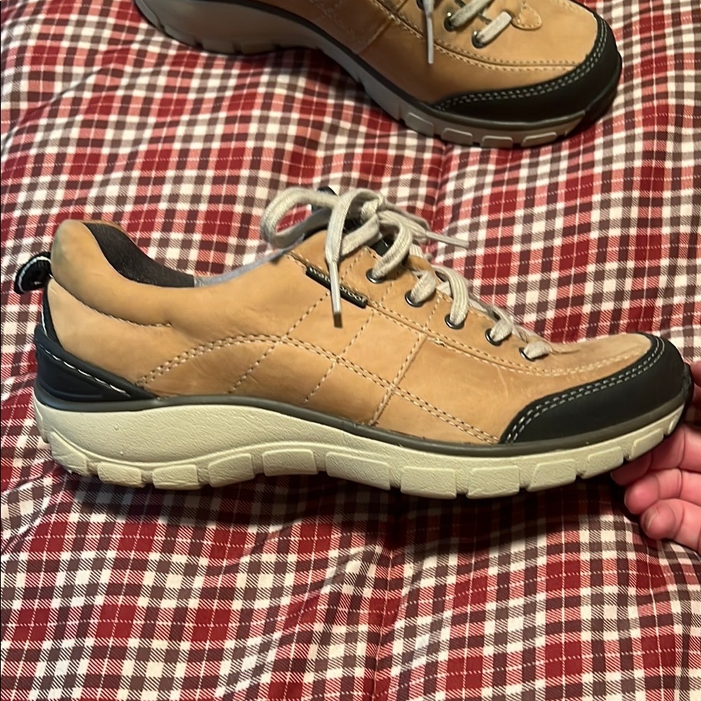 Clarks Tan and Black Athletic Shoes with Durable Rubber Soles - Picture 2 of 10